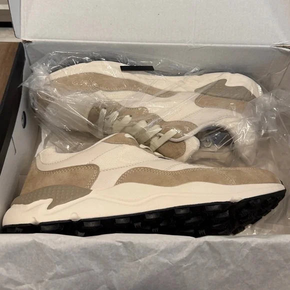 Fashion Nova Men's Sneakers in Cream and Tan - Picture 2 of 7